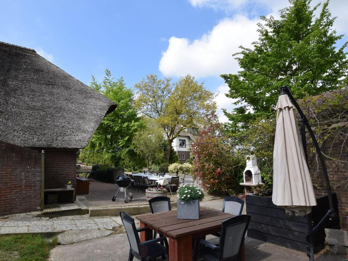 Quaint Farmhouse Near River In Oosterwijk Leerdam Exterior foto
